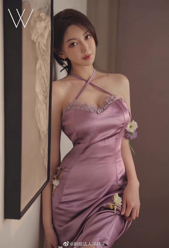 Hotgirl ngực khủng Diệp Kha Hotgirl ngực khủng Diệp Kha