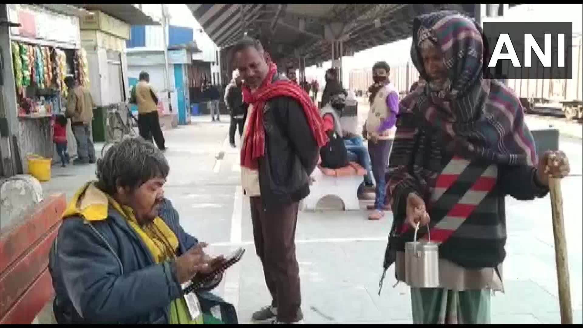 Dùng mã QR, 'người ăn xin chuyển đổi số' thu nhập gấp đôi đồng nghiệp - Ảnh 3 Dùng mã QR, 'người ăn xin chuyển đổi số' thu nhập gấp đôi đồng nghiệp - Ảnh 3