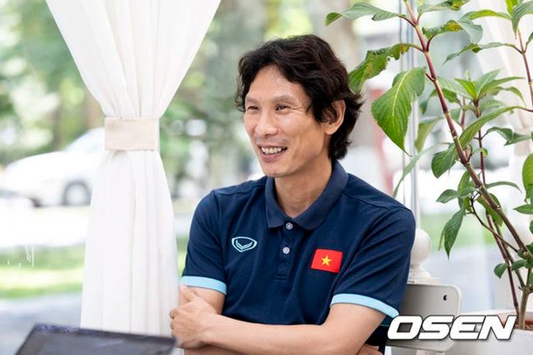Thừa nhận áp lực do Park Hang-seo để lại, HLV Gong Oh-kyun trắng đêm chỉ để làm một việc - Ảnh 1 Thừa nhận áp lực do Park Hang-seo để lại, HLV Gong Oh-kyun trắng đêm chỉ để làm một việc - Ảnh 1
