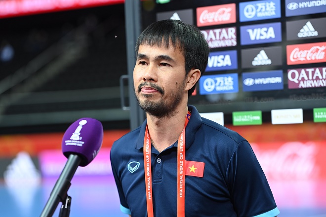 HLV Phạm Minh Giang chia sẻ bí quyết giúp ĐT Việt Nam lần thứ hai tạo 'địa chấn' tại World Cup Futsal 1