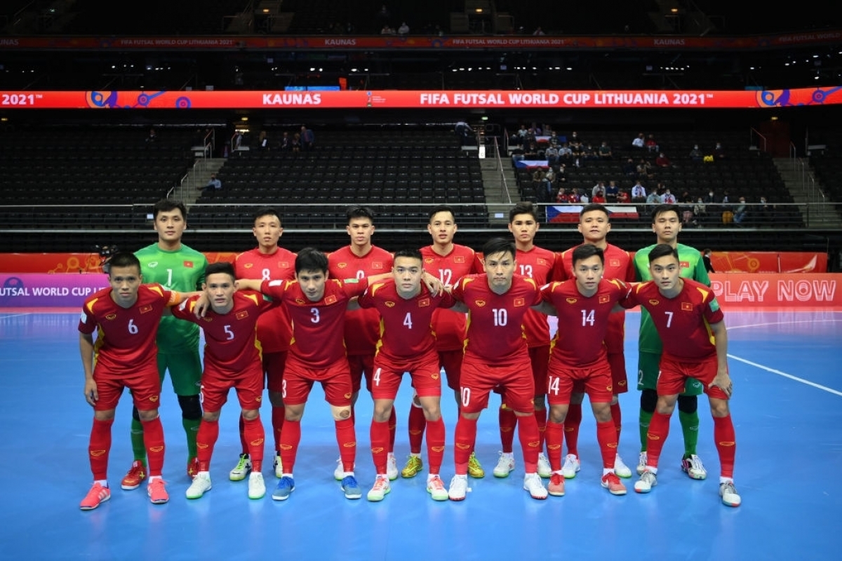 Lực lượng trước ‘đại chiến’ Việt Nam vs Nga, vòng 1/8 World Cup Futsal: Đội trưởng Văn Vũ trở lại 2 Lực lượng trước ‘đại chiến’ Việt Nam vs Nga, vòng 1/8 World Cup Futsal: Đội trưởng Văn Vũ trở lại 2