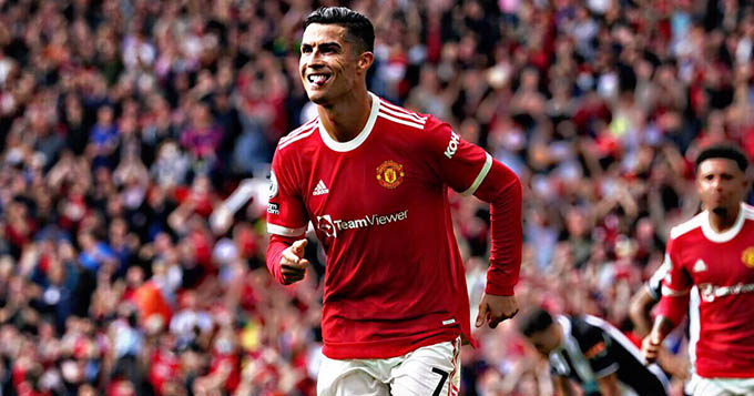 Ronaldo vẫn đang không thể ngừng ghi bàn ở tuổi 36 - Ảnh: Football London Ronaldo vẫn đang không thể ngừng ghi bàn ở tuổi 36 - Ảnh: Football London