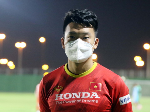 Trung vệ Thành Chung: 'Việt Nam đã sẵn sàng, thành hay bại sẽ được định đoạt trên sân' 1 Trung vệ Thành Chung: 'Việt Nam đã sẵn sàng, thành hay bại sẽ được định đoạt trên sân' 1