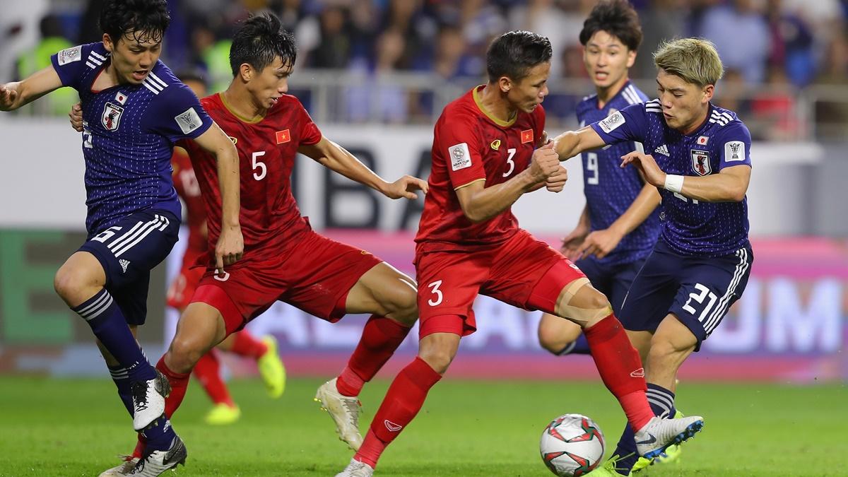 ĐT Việt Nam từng chiến đấu rất kiên cường trước Nhật Bản - Ảnh: Nikkan Sports