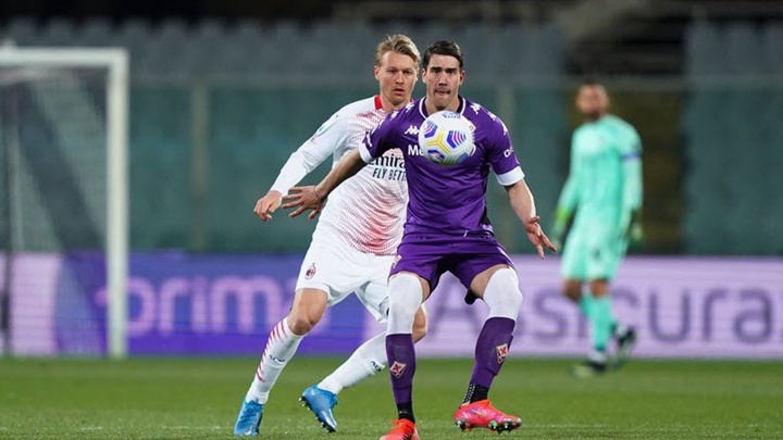 Fiorentina chỉ có Vlahovic để trông chờ, trong khi Milan có rất nhiều ngôi sao - Ảnh: Reuters