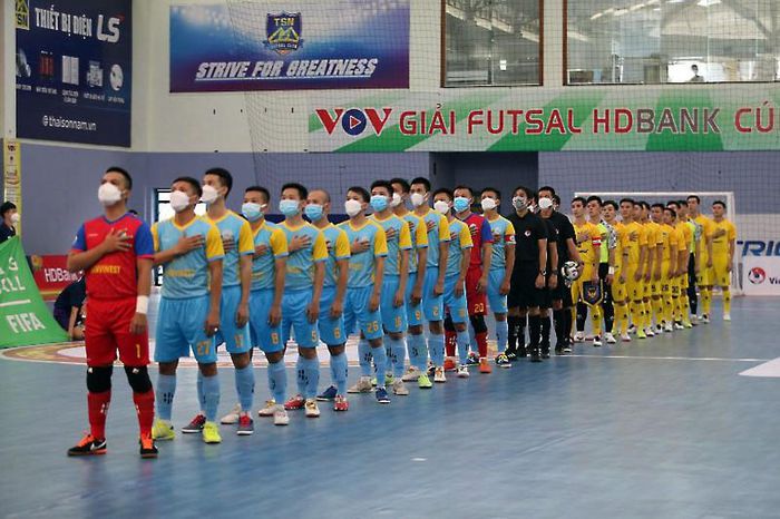 VĐQG Futsal Việt Nam: Khánh Hòa đeo khẩu trang thi đấu với đối thủ có nhiều ca dương tính  1