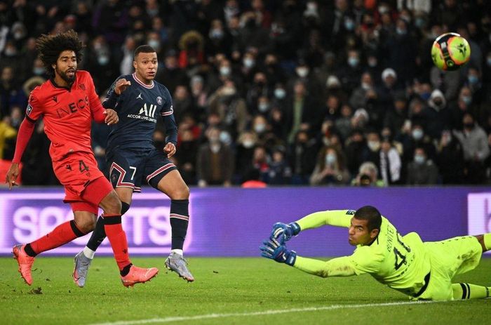 Mbappe đã bỏ lỡ quá nhiều cơ hội mà Messi tạo ra - Ảnh: Reuters Mbappe đã bỏ lỡ quá nhiều cơ hội mà Messi tạo ra - Ảnh: Reuters