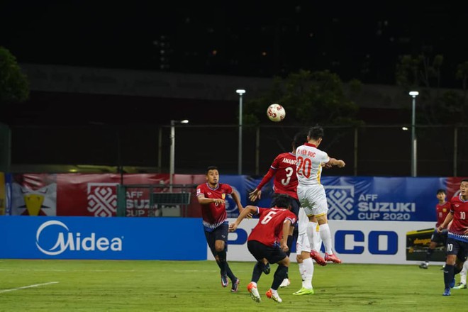 Công Phượng, Văn Đức ghi bàn, Việt Nam dễ dàng đánh bại Lào chào sân AFF Cup 2021 5