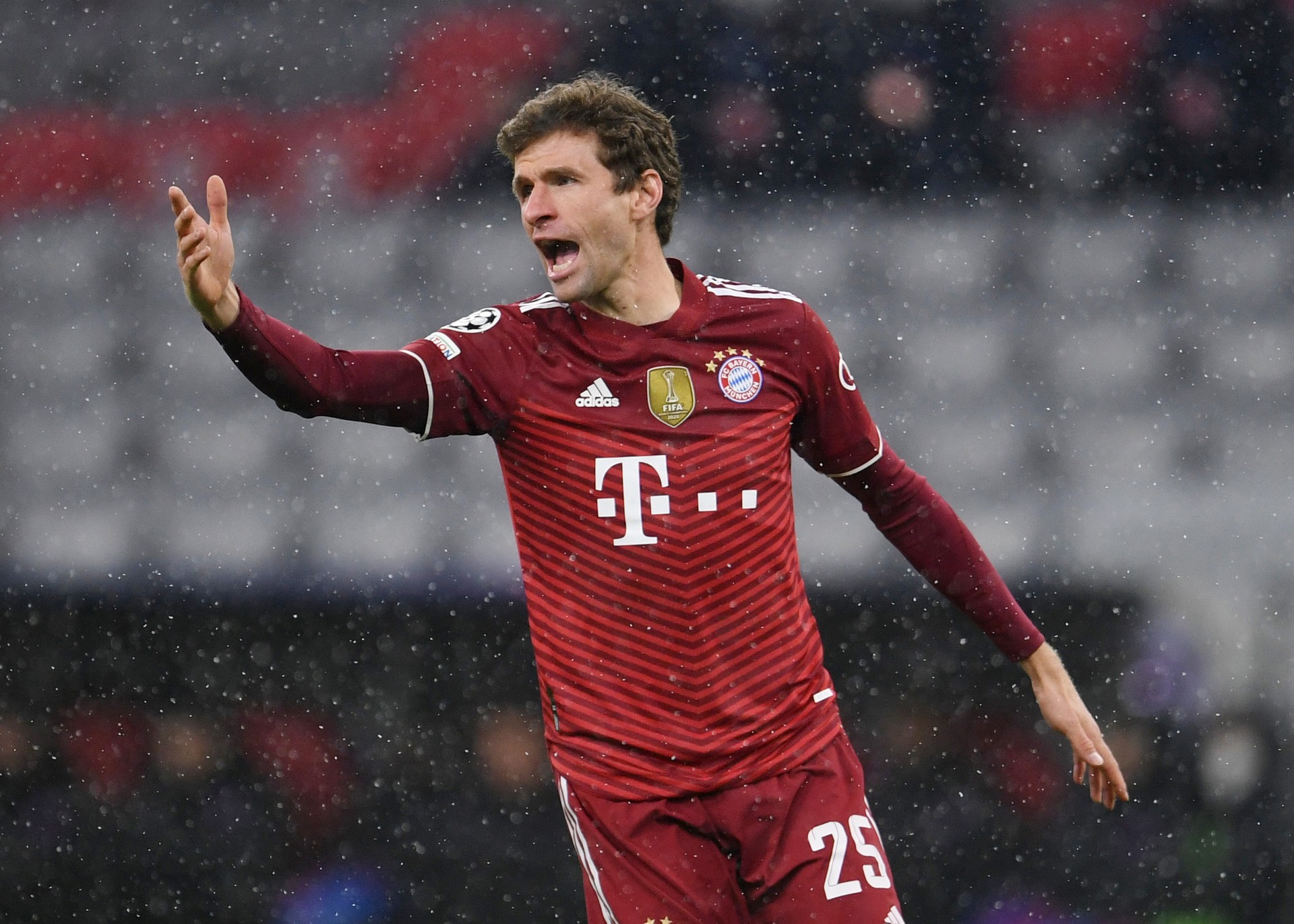 Bayer Munich tỏ ra quá mạnh so với Barcelona - Ảnh: Reuters Bayer Munich tỏ ra quá mạnh so với Barcelona - Ảnh: Reuters