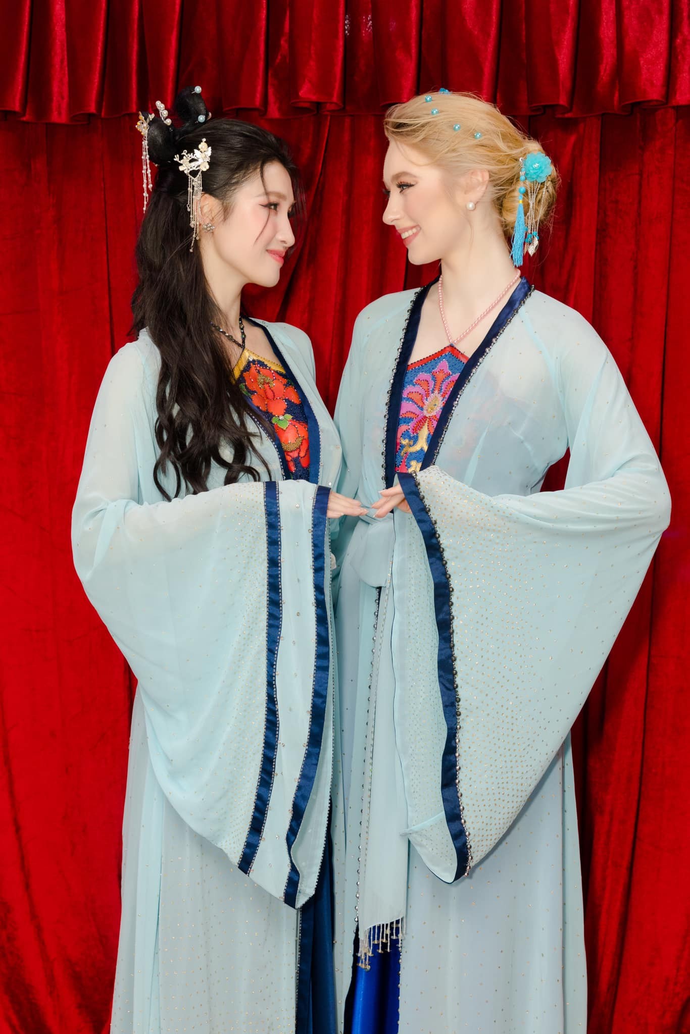 Hóa thân thành Thúy Kiều, Thúy Vân, Hoa hậu Quốc tế 2022 Jasmin, Á hậu Phương Nhi ai đẹp hơn? - Ảnh 4