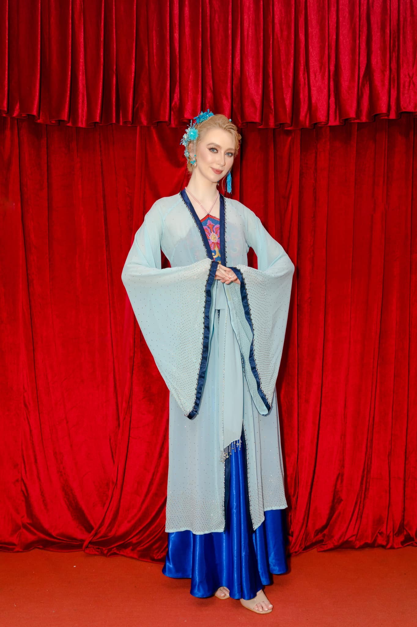 Hóa thân thành Thúy Kiều, Thúy Vân, Hoa hậu Quốc tế 2022 Jasmin, Á hậu Phương Nhi ai đẹp hơn? - Ảnh 8