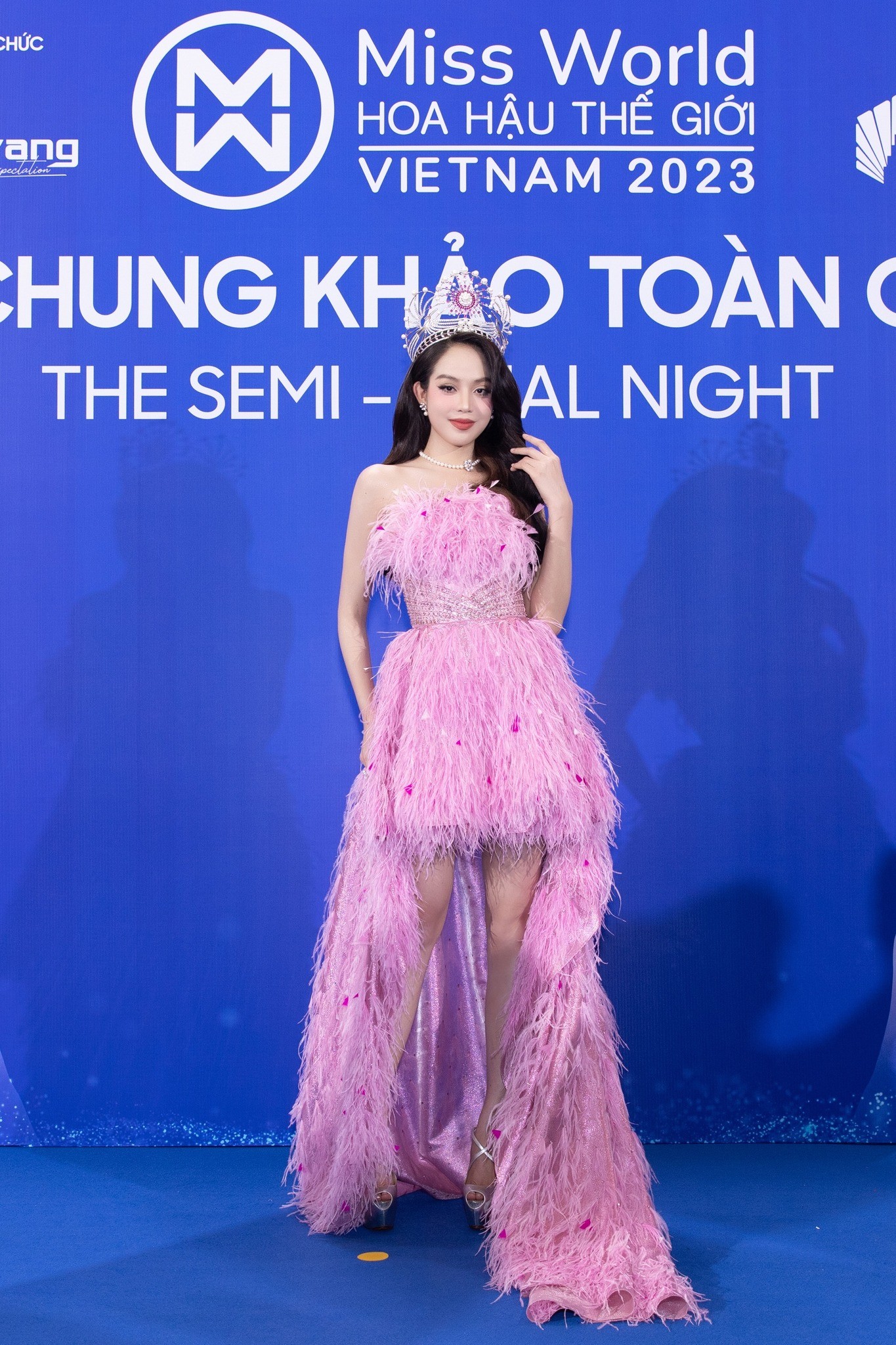 Đương kim Hoa hậu Việt Nam Thanh Thủy ngọt ngào.