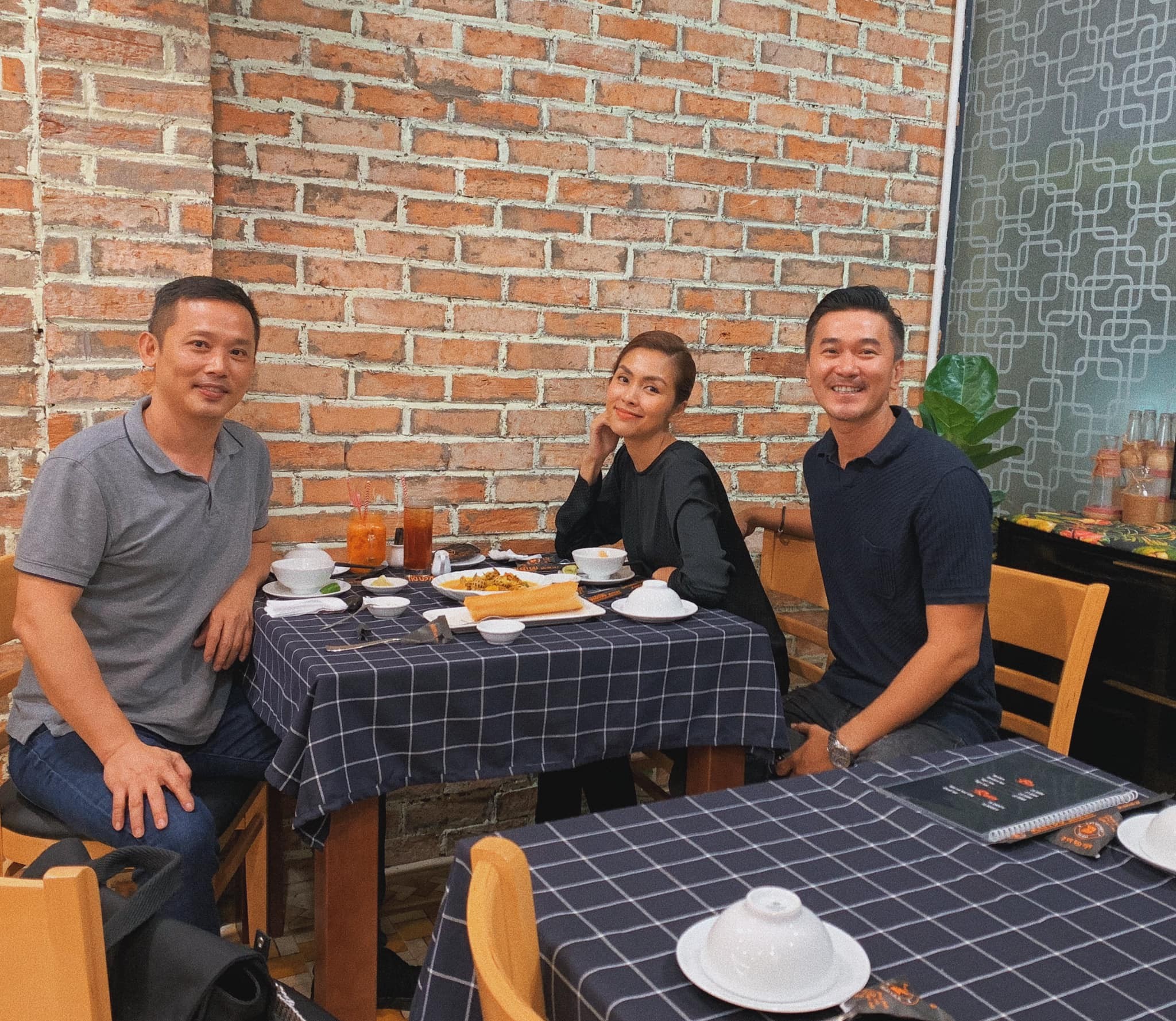 Tăng Thanh Hà tự tay makeup cho một sao nam showbiz có mối thân tình đặc biệt - Ảnh 2