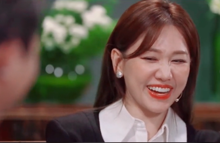 Hari Won hạnh phúc khi nhận được câu trả lời của Trấn Thành.