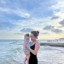 Phạm Quỳnh Anh cùng bạn trai vi vu nước ngoài, ra mắt hội bạn thân - Ảnh 4 Phạm Quỳnh Anh cùng bạn trai vi vu nước ngoài, ra mắt hội bạn thân - Ảnh 4