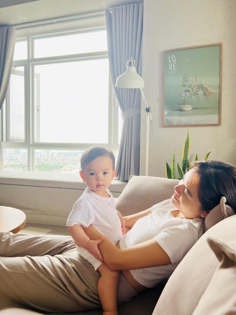 Phạm Quỳnh Anh cùng bạn trai vi vu nước ngoài, ra mắt hội bạn thân - Ảnh 2 Phạm Quỳnh Anh cùng bạn trai vi vu nước ngoài, ra mắt hội bạn thân - Ảnh 2