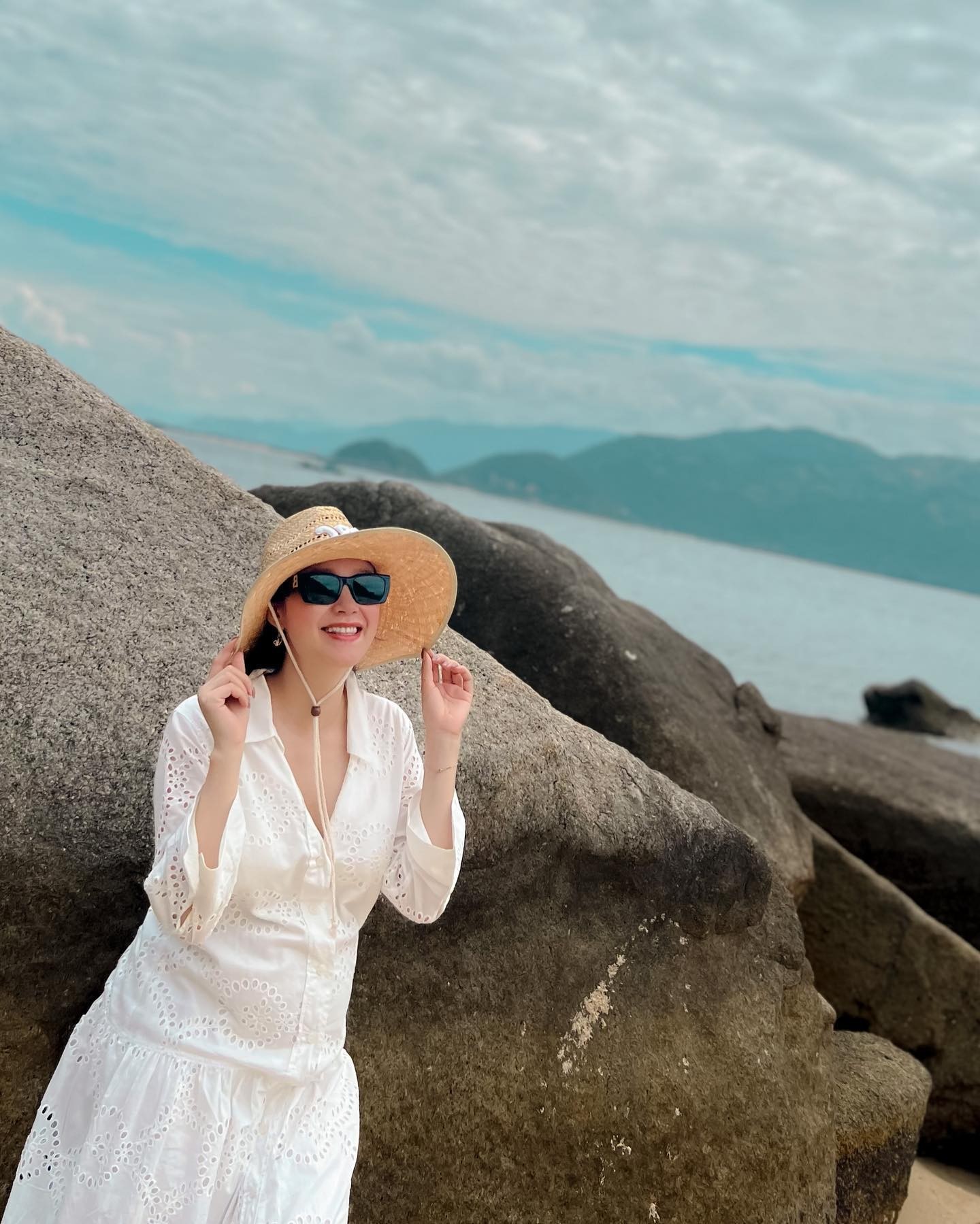 Minh Hằng tháng cuối thai kì vẫn chăm 'điểm danh' tại phòng tập - Ảnh 2