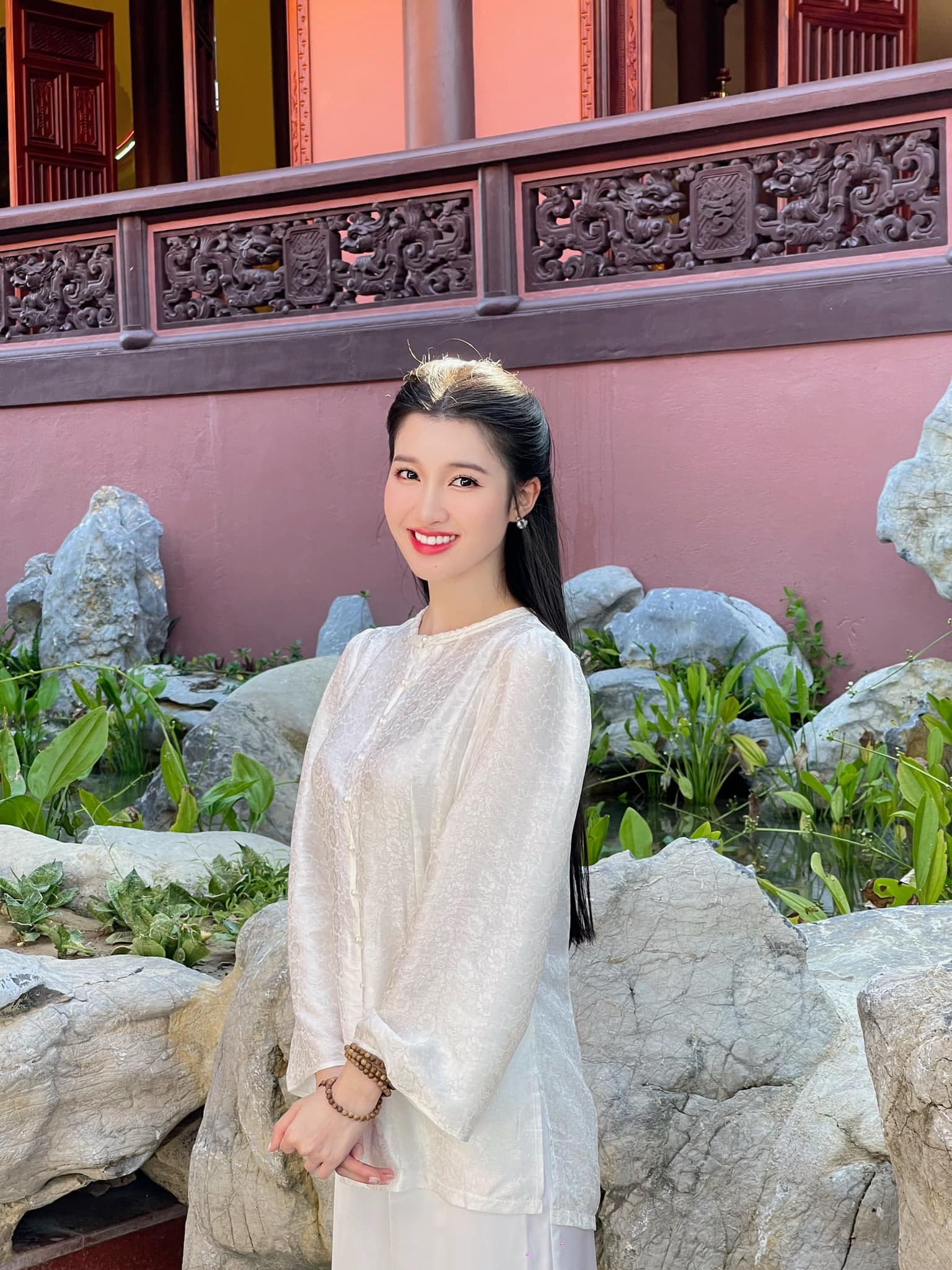 Á hậu Phương Nhi khiến fan đầy tự hào trả lời cực khéo khi bị nghi 'bối rối vì diện bikini' - Ảnh 4