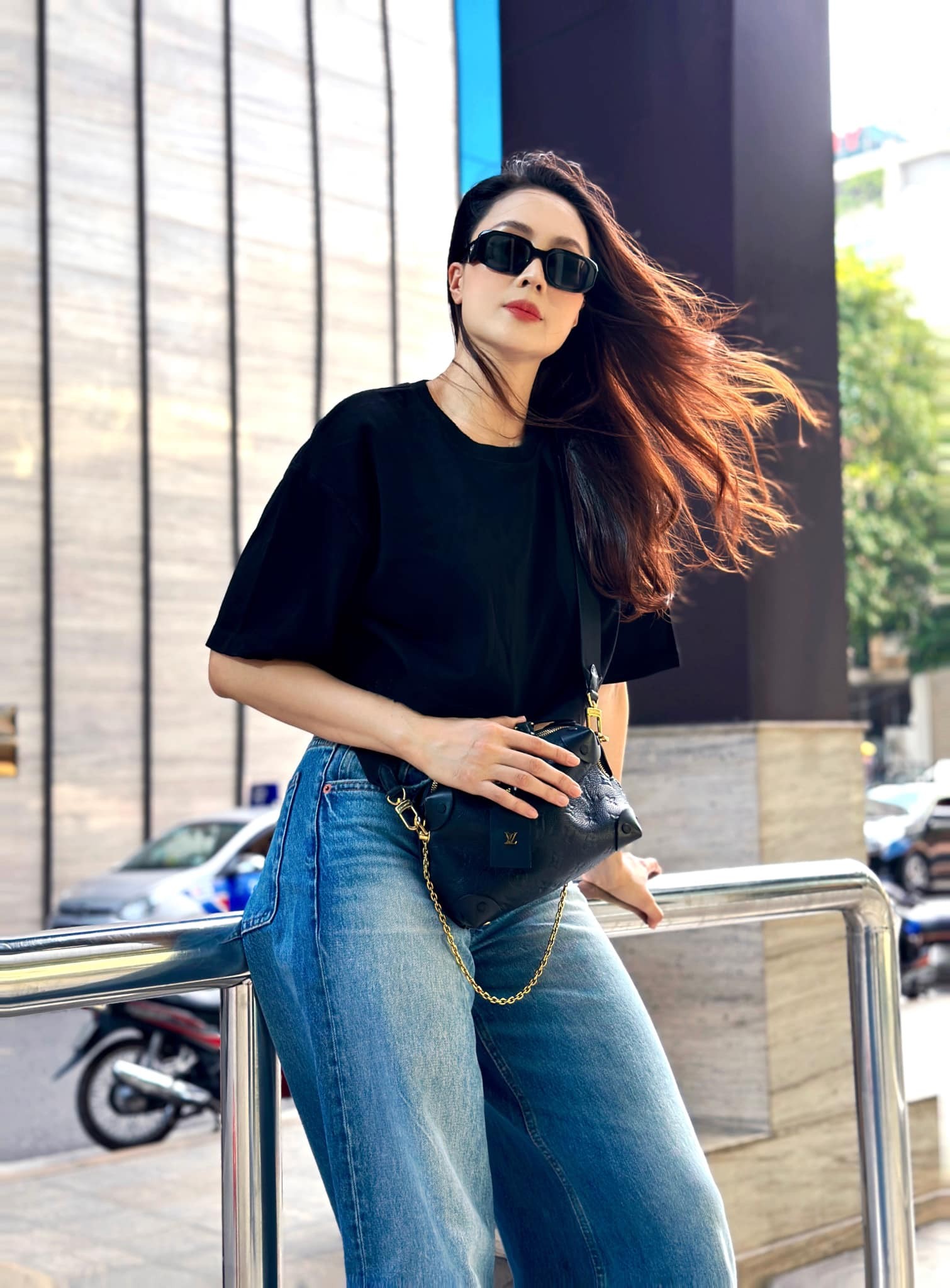 Hồng Diễm flex body tuổi 40 với bikini, Việt Anh để lại bình luận gây chú ý - Ảnh 2