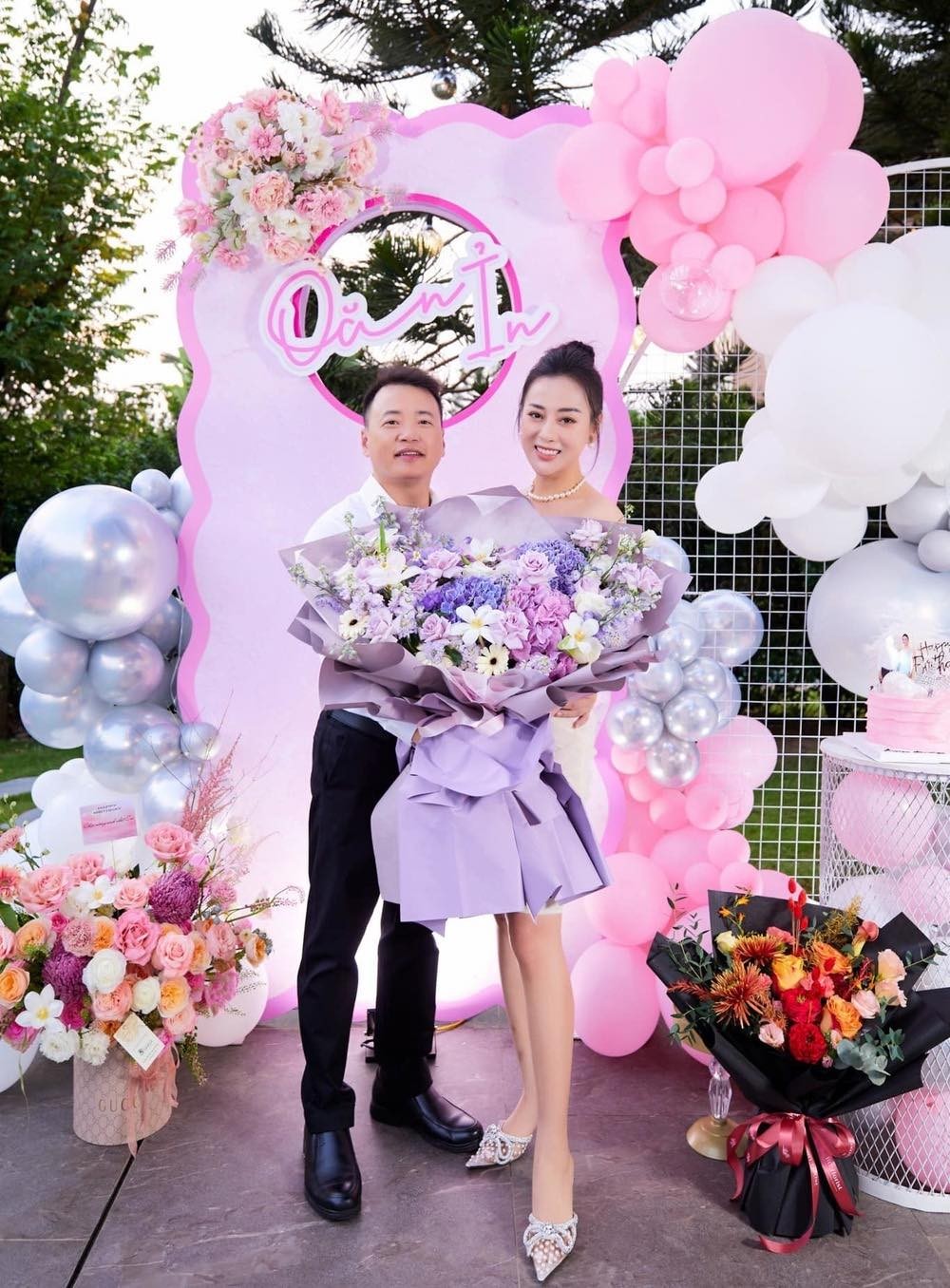 Shark Bình đăng ảnh thời trẻ, đu trend flex khoe bảng thành tích khiến dân tình 'ngả ngửa' - Ảnh 1