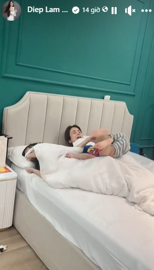 Diệp Lâm Anh hạnh phúc chơi đùa cùng 2 con, dân mạng nhìn mà xót xa - Ảnh 1 Diệp Lâm Anh hạnh phúc chơi đùa cùng 2 con, dân mạng nhìn mà xót xa - Ảnh 1