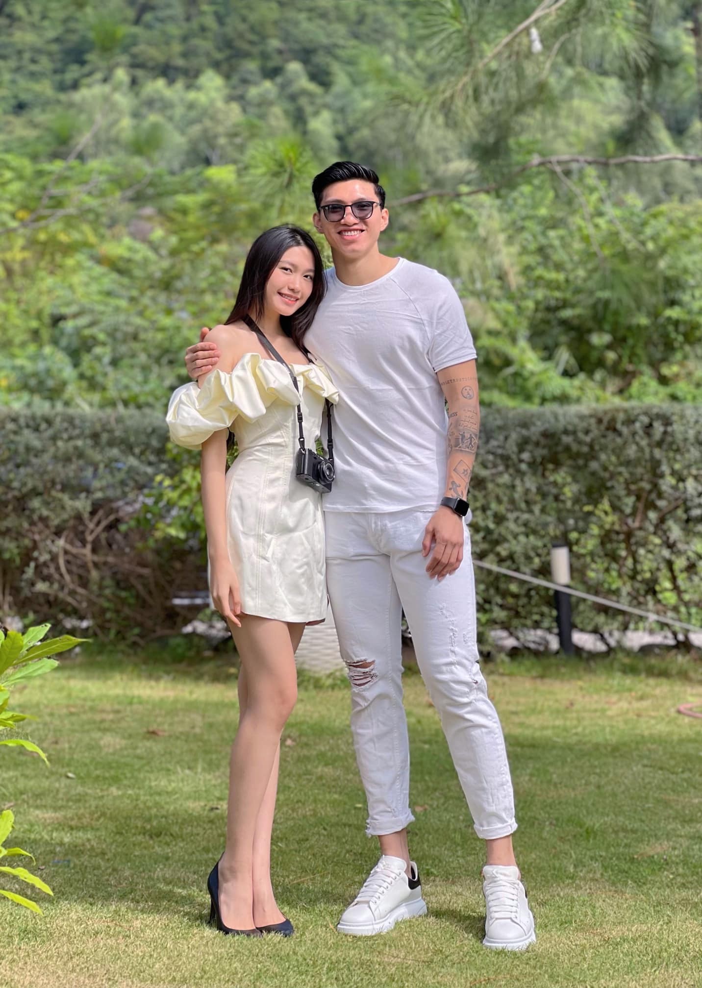 Điểm mặt các nàng hậu luôn được bạn trai 'ủng hộ' thầm lặng tại các cuộc thi sắc đẹp  - Ảnh 7