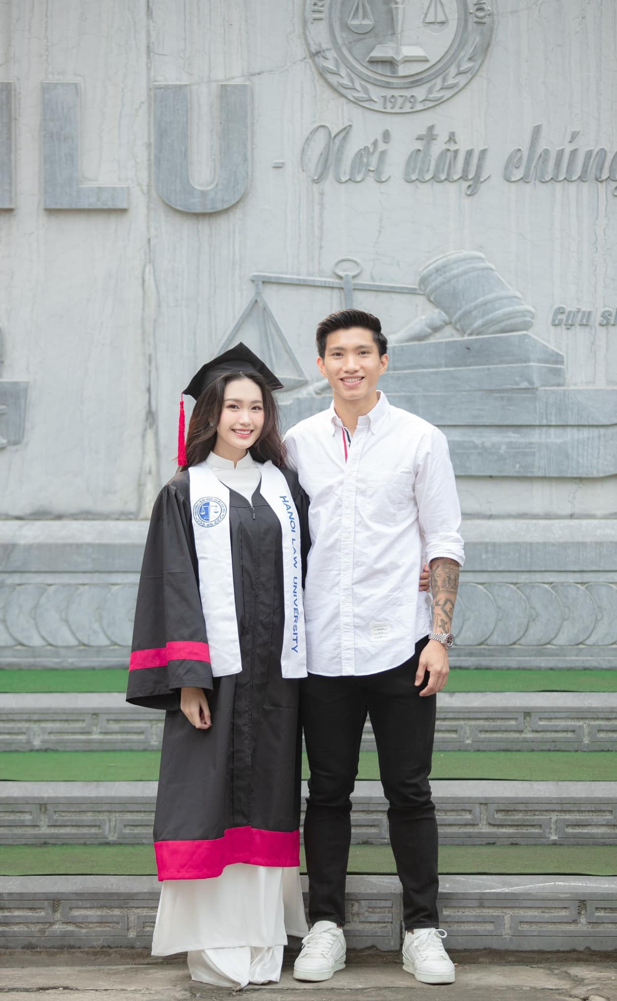 Điểm mặt các nàng hậu luôn được bạn trai 'ủng hộ' thầm lặng tại các cuộc thi sắc đẹp  - Ảnh 8