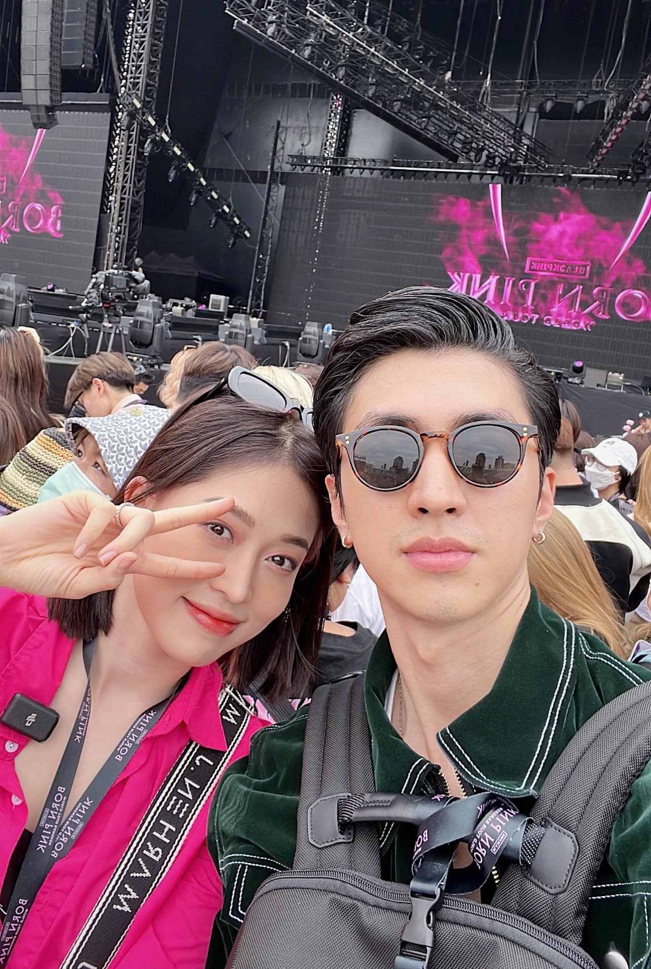 Nhiều lần Bình An và Phương Nga đi xem concert ở Thái Lan. Ảnh: FBNV.