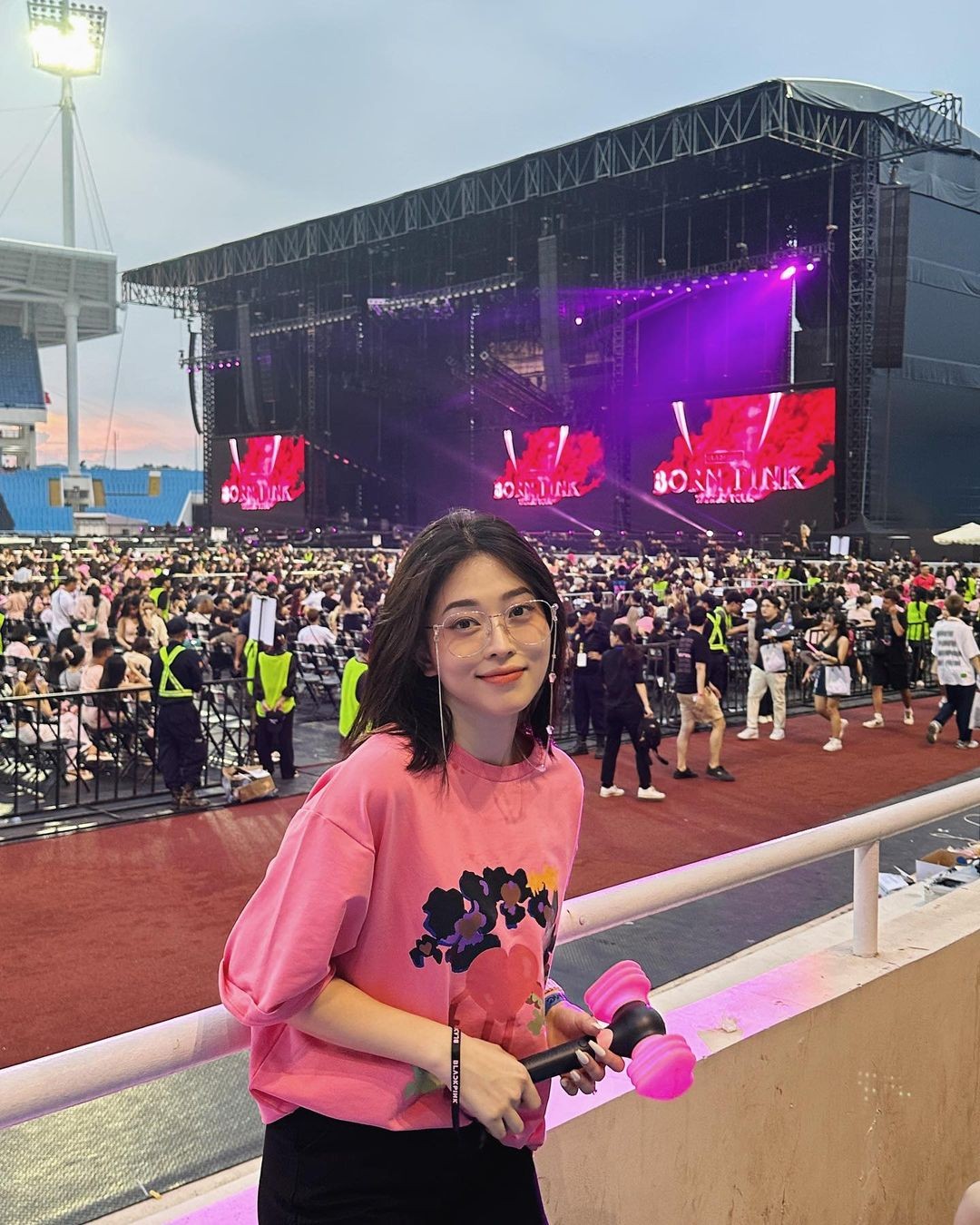 Á hậu Phương Nga trong 2 đêm concert BlackPink tại sân vận động Mỹ Đình. Ảnh: FBNV.