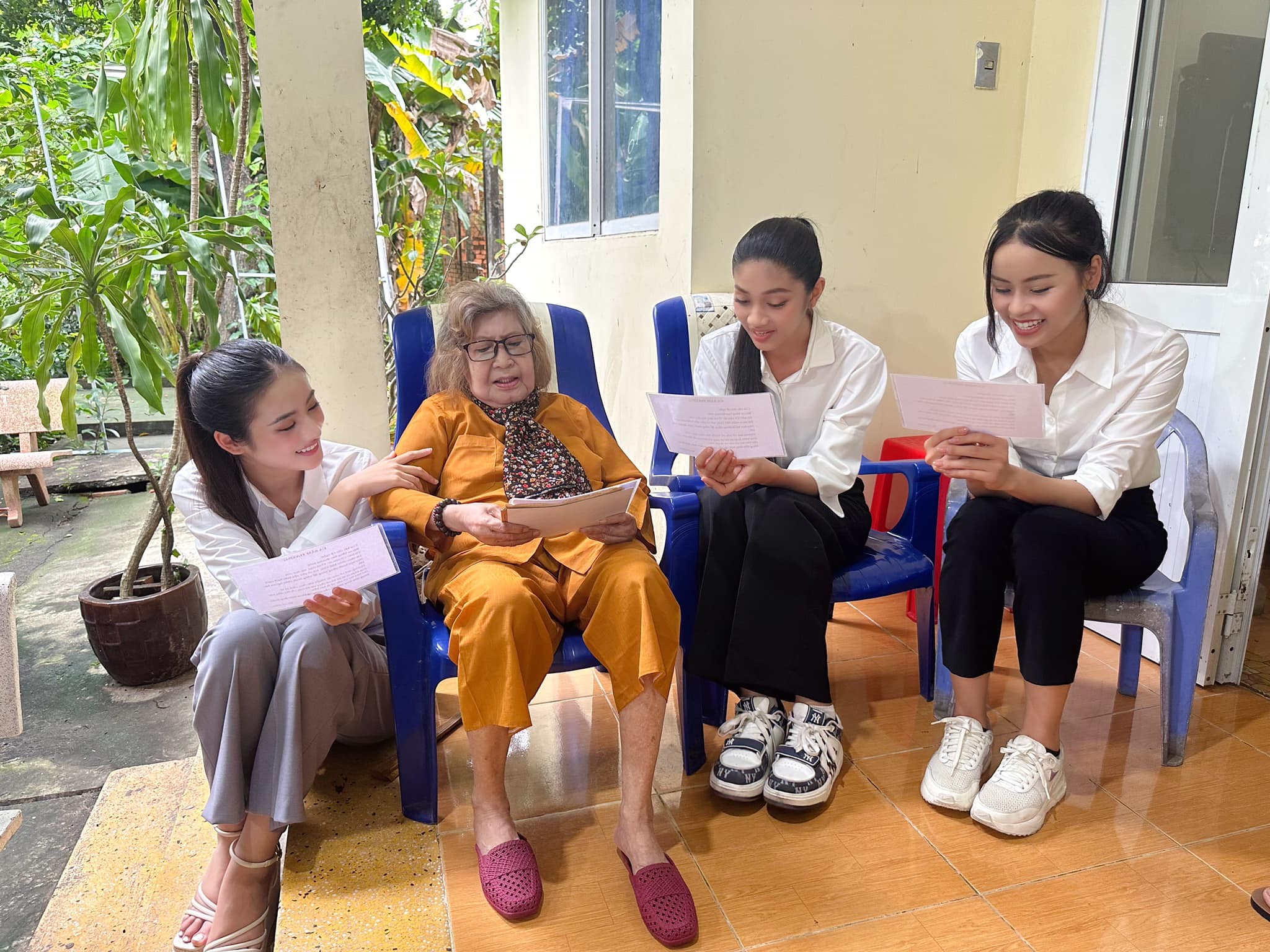 Bạn trai Ý Nhi lên tiếng giữa lúc nàng hậu gặp 'sóng gió' với nhóm antifan hơn 200k thành viên - Ảnh 3 Bạn trai Ý Nhi lên tiếng giữa lúc nàng hậu gặp 'sóng gió' với nhóm antifan hơn 200k thành viên - Ảnh 3