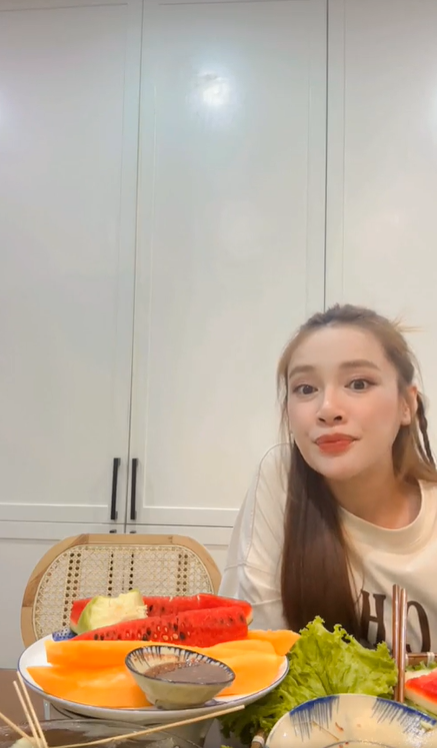 Nhã Phương chia sẻ bí quyết khi mang thai được Trường Giang 'cưng như bà hoàng' - Ảnh 2 Nhã Phương chia sẻ bí quyết khi mang thai được Trường Giang 'cưng như bà hoàng' - Ảnh 2