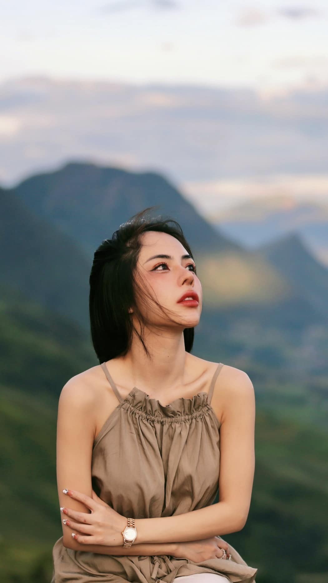 Bức ảnh kèm dòng trạng thái tâm trạng của Bạch Lan Phương khiến dân tình chú ý. Ảnh: FBNV. Bức ảnh kèm dòng trạng thái tâm trạng của Bạch Lan Phương khiến dân tình chú ý. Ảnh: FBNV. 