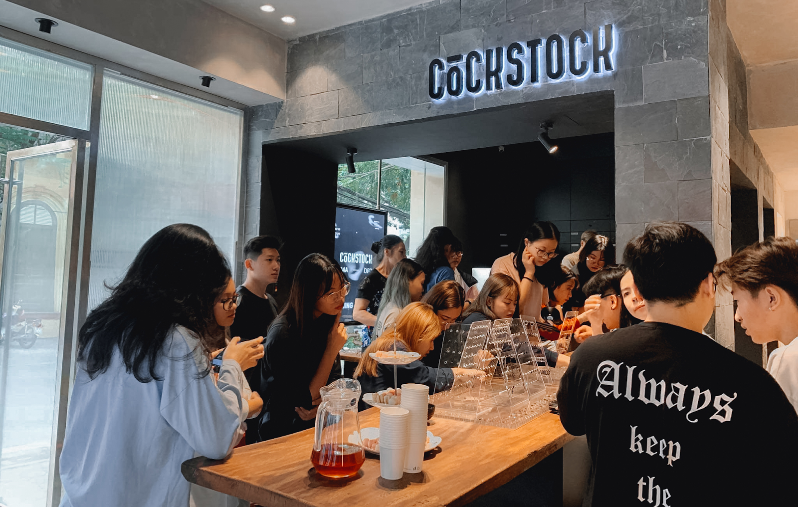 Xỏ khuyên - Nghệ thuật làm đẹp 'cơ thể' - Ảnh 1