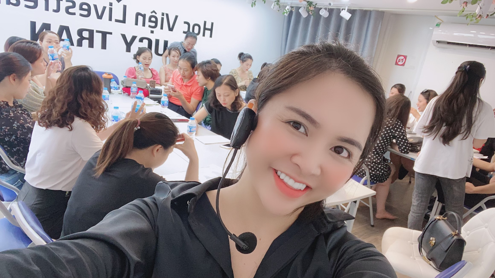 Lựa chọn livestream để phát triển công việc