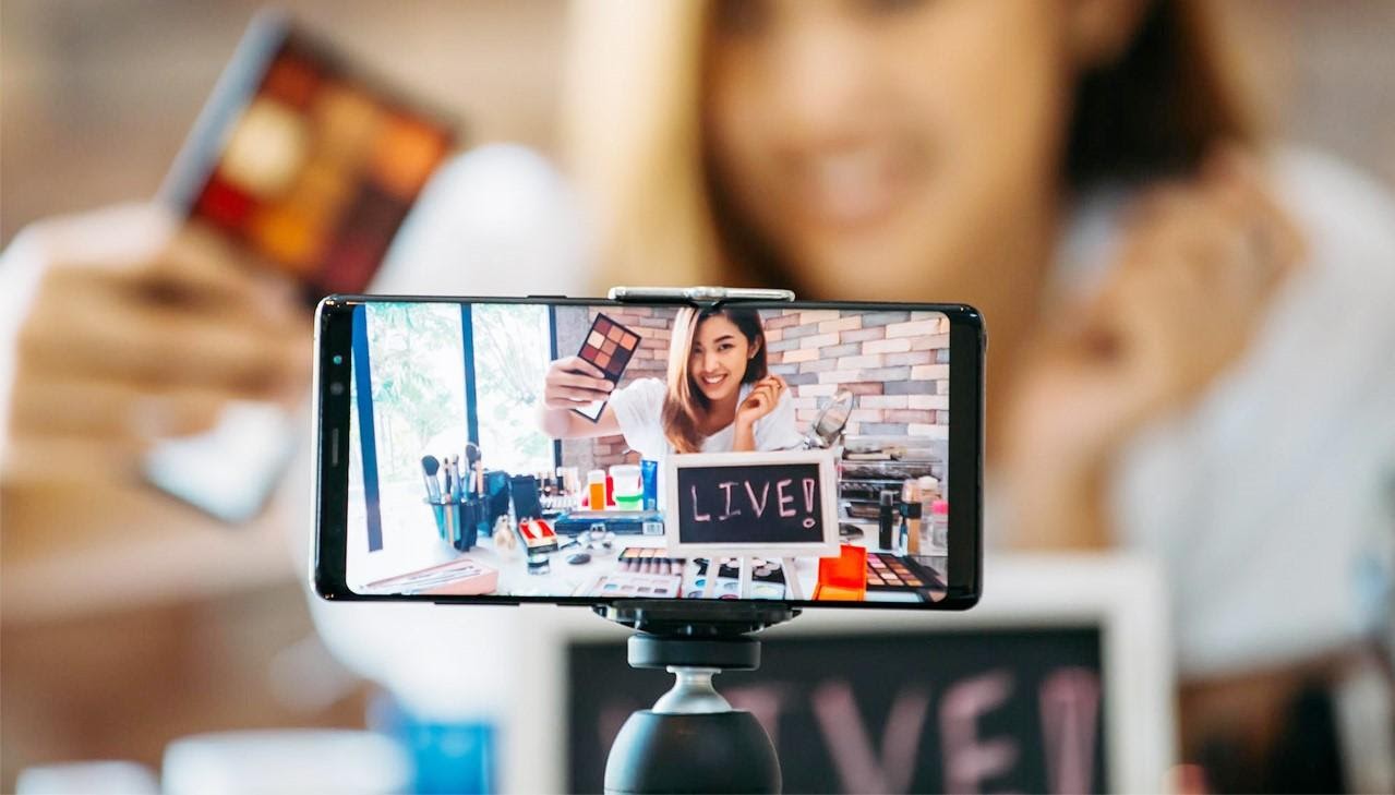 Livestream bán hàng online có thực sự là giải pháp dễ dàng? - Ảnh 1 Livestream bán hàng online có thực sự là giải pháp dễ dàng? - Ảnh 1