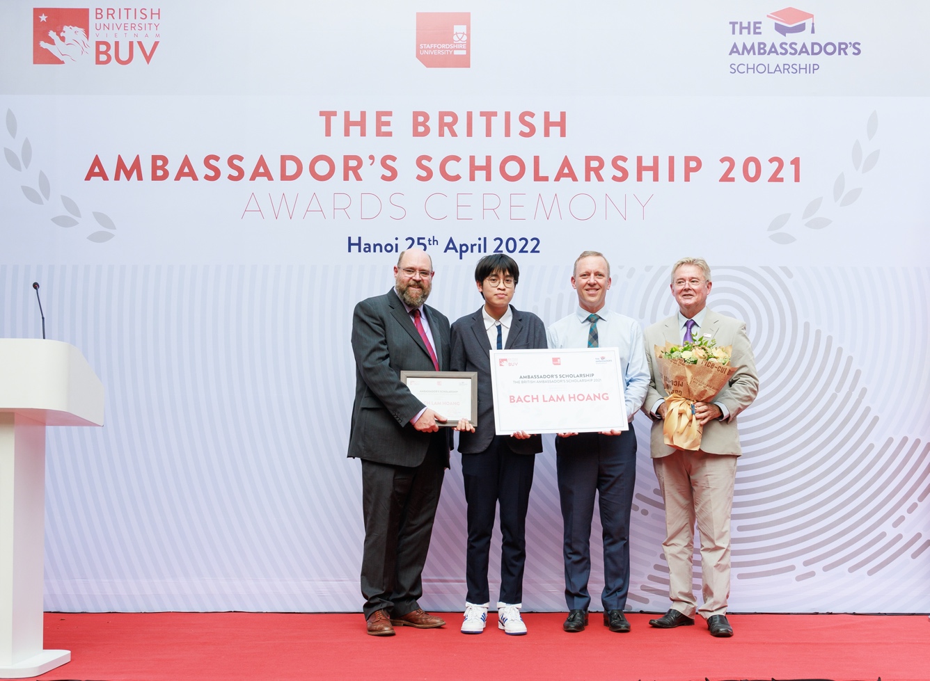 Những gương mặt xuất sắc trở thành quán quân Học bổng đại sứ Vương Quốc Anh  - Ảnh 4