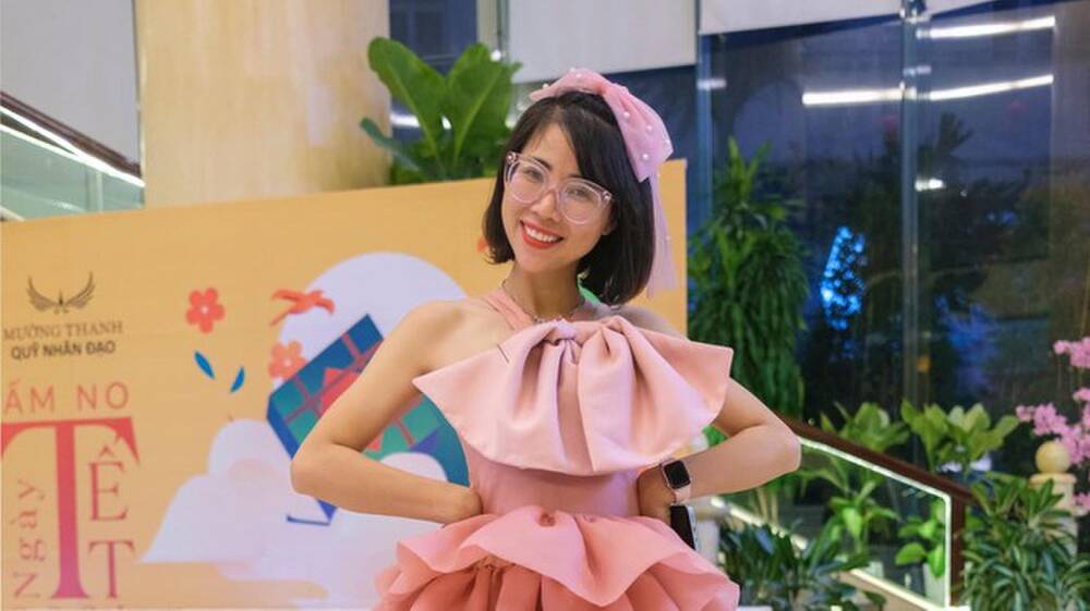 Điểm qua loạt style màu mè của Thơ Nguyễn - Ảnh 7 Điểm qua loạt style màu mè của Thơ Nguyễn - Ảnh 7