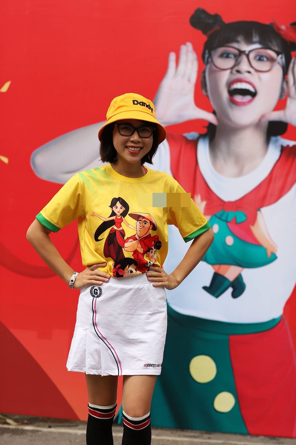 Điểm qua loạt style màu mè của Thơ Nguyễn - Ảnh 8 Điểm qua loạt style màu mè của Thơ Nguyễn - Ảnh 8