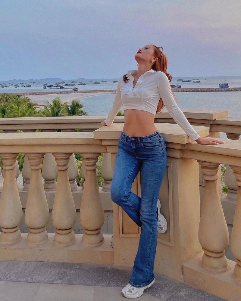 Style quần ống rộng tiếp tục chứng minh độ 'hot' khi được mỹ nhân Việt tích cực lăng xê - Ảnh 5 Style quần ống rộng tiếp tục chứng minh độ 'hot' khi được mỹ nhân Việt tích cực lăng xê - Ảnh 5