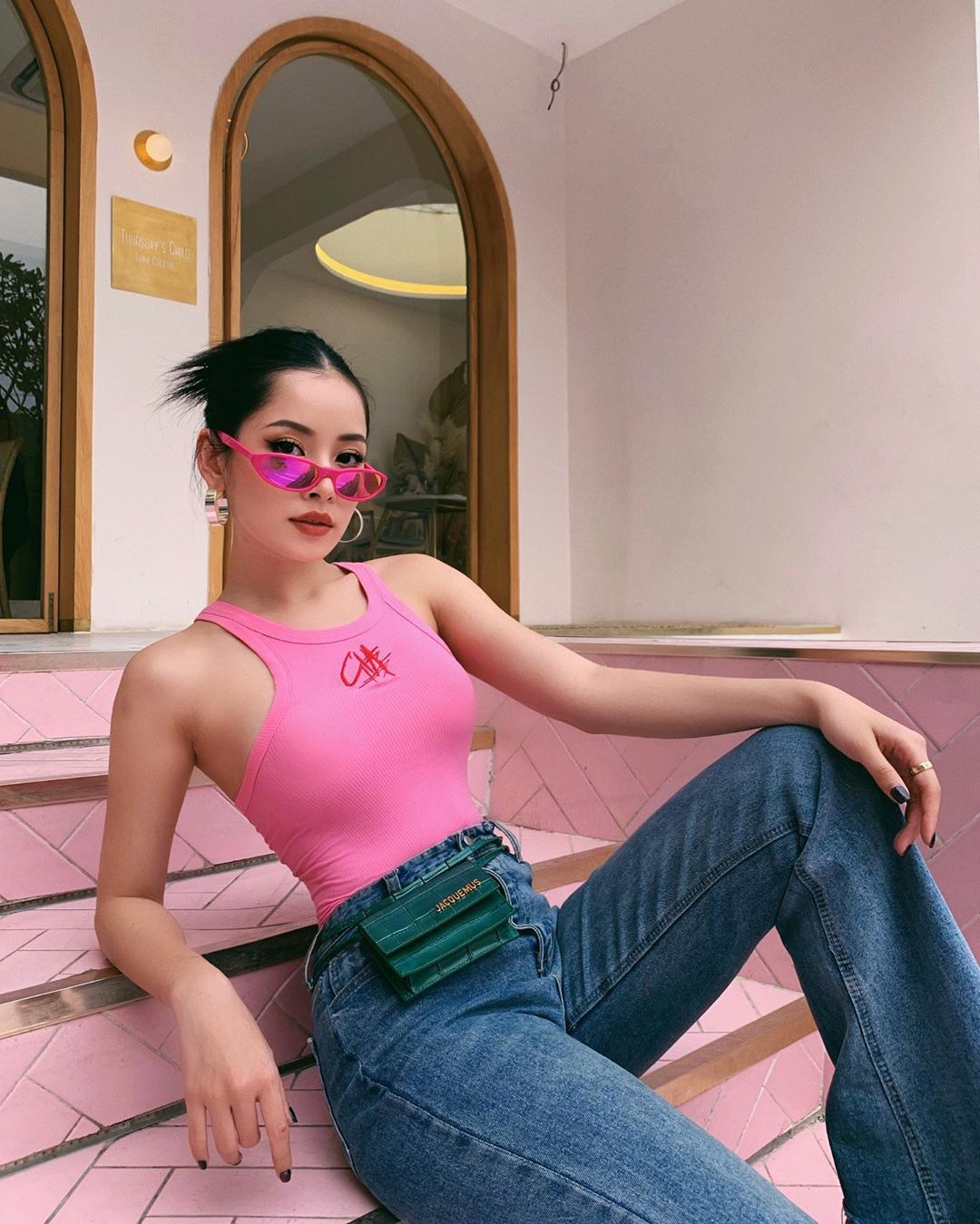 Gọi tên 5 món đồ mùa hè được các fashionista 'lăng xê' nhiều nhất - Ảnh 4 Gọi tên 5 món đồ mùa hè được các fashionista 'lăng xê' nhiều nhất - Ảnh 4