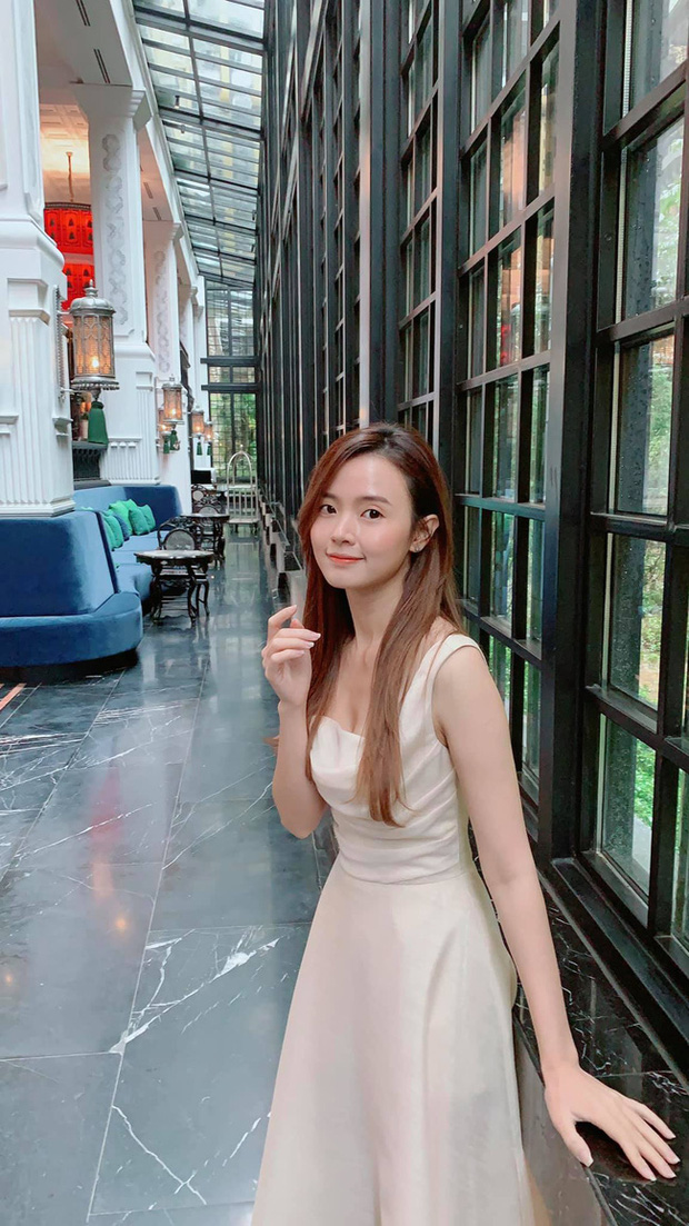 Style 'hack tuổi' đỉnh cao của Midu, chị em muốn đẹp phải copy ngay - Ảnh 6 Style 'hack tuổi' đỉnh cao của Midu, chị em muốn đẹp phải copy ngay - Ảnh 6