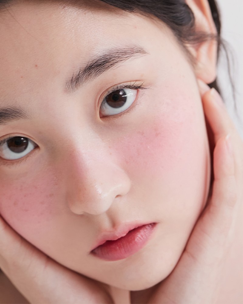 Trang điểm như thế nào để vừa 'sương sương' vừa xinh ngút ngàn khi chụp ảnh Căn cước công dân - Ảnh 4 Trang điểm như thế nào để vừa 'sương sương' vừa xinh ngút ngàn khi chụp ảnh Căn cước công dân - Ảnh 4