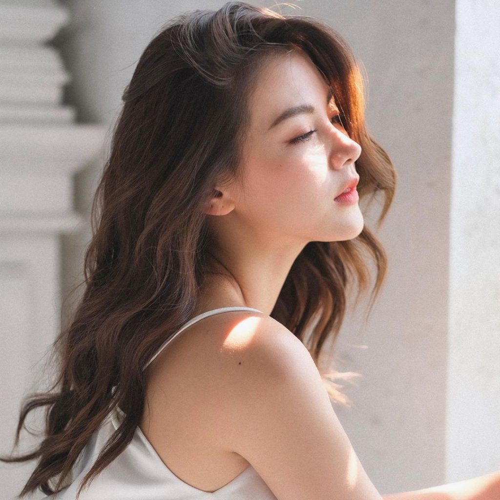 Trang điểm như thế nào để vừa 'sương sương' vừa xinh ngút ngàn khi chụp ảnh Căn cước công dân - Ảnh 8 Trang điểm như thế nào để vừa 'sương sương' vừa xinh ngút ngàn khi chụp ảnh Căn cước công dân - Ảnh 8