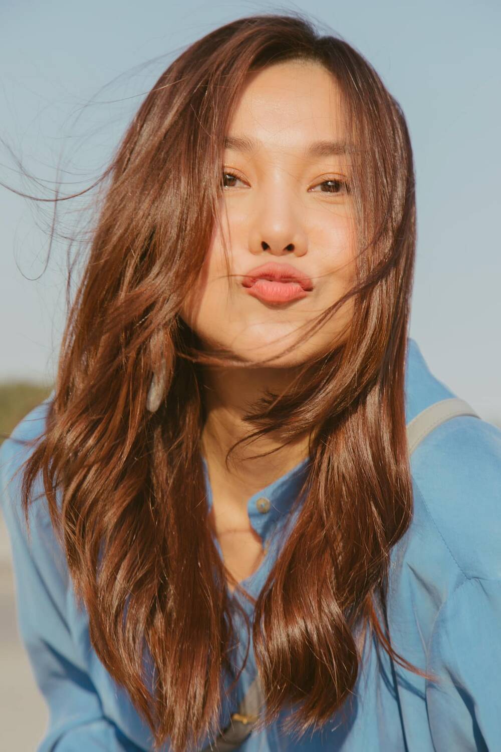 Siêu mẫu Thanh Hằng hóa 'nàng thơ'  trong bộ ảnh mới ngược nắng - Ảnh 5