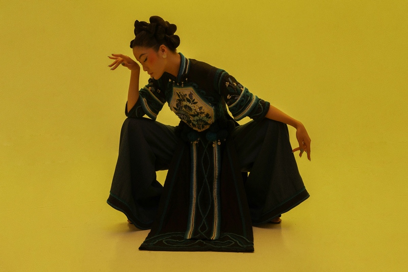 Lâm Bích Tuyền truyền tải thông điệp hòa bình qua bộ ảnh thời trang  - Ảnh 4