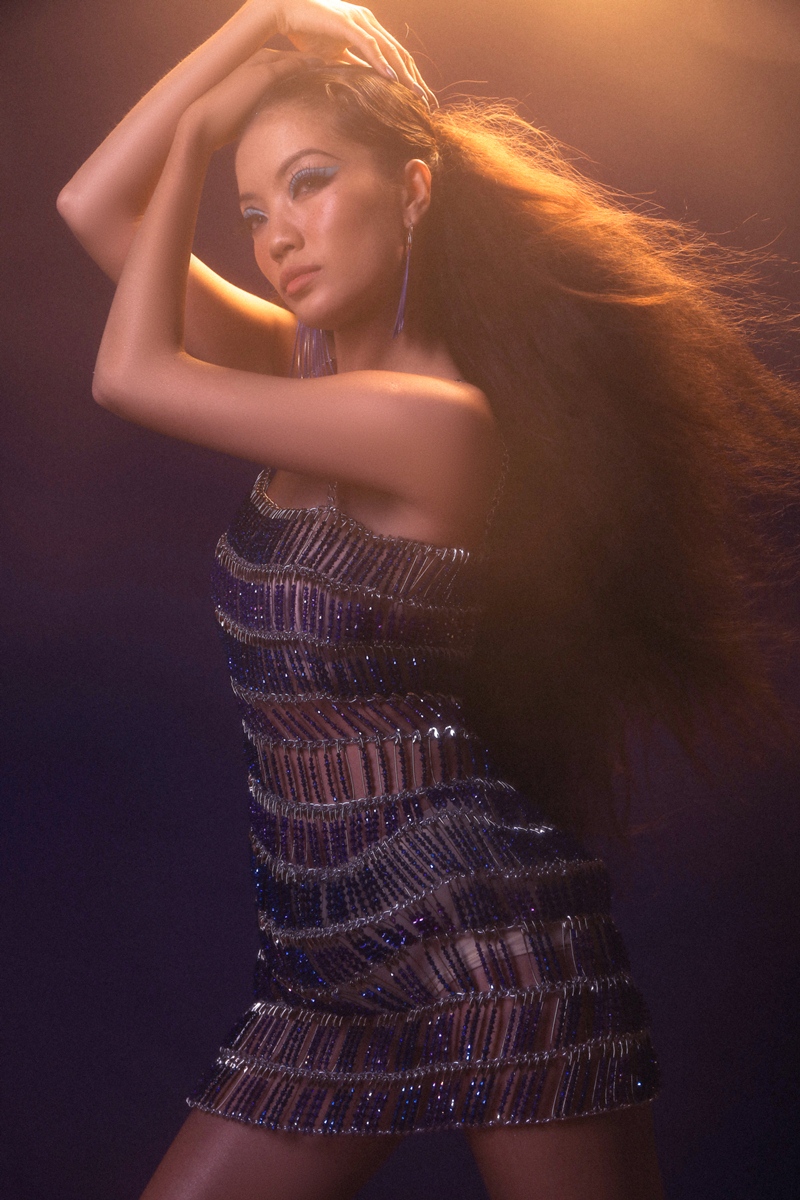 Lâm Bích Tuyền truyền tải thông điệp hòa bình qua bộ ảnh thời trang  - Ảnh 12