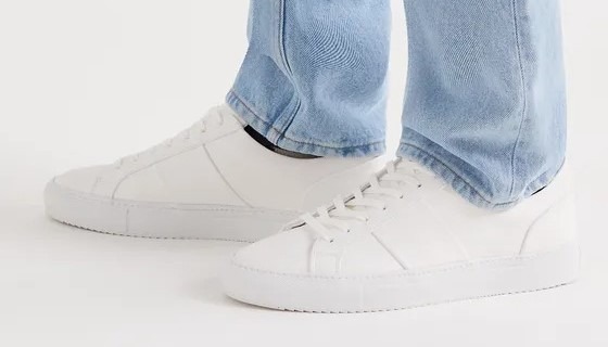 Thời trang thuần chay lên ngôi: Giày sneaker làm từ bã nho, túi xách làm từ nấm - Ảnh 1 Thời trang thuần chay lên ngôi: Giày sneaker làm từ bã nho, túi xách làm từ nấm - Ảnh 1