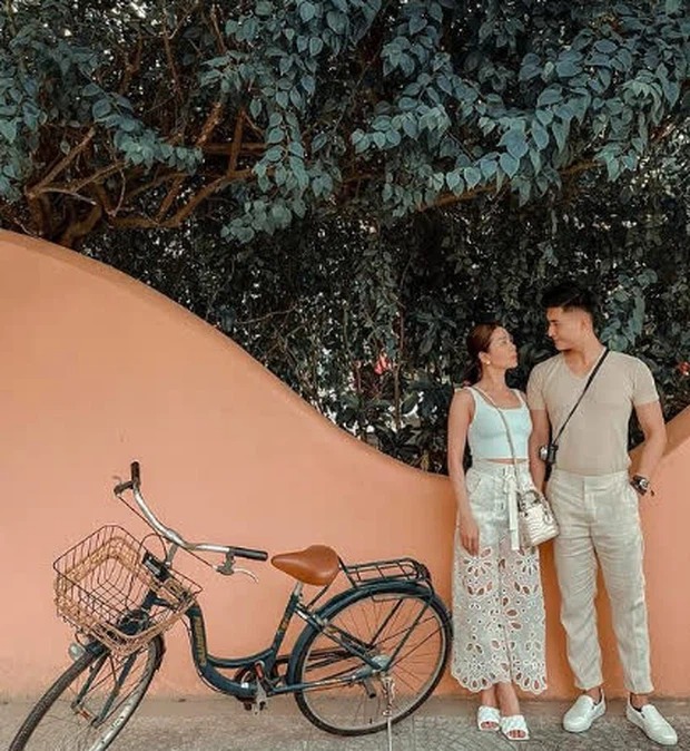 5 quy tắc diện tất để không phạm lỗi ‘sơ đẳng’ như tình trẻ Lệ Quyên - Ảnh 1 5 quy tắc diện tất để không phạm lỗi ‘sơ đẳng’ như tình trẻ Lệ Quyên - Ảnh 1
