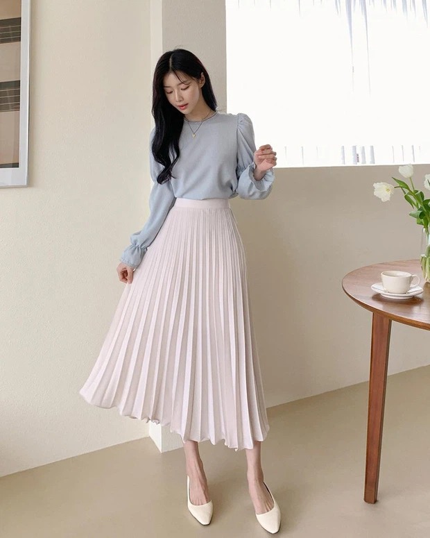 Cách diện chân váy trắng, thanh lịch từ công sở ra phố - Ảnh 8 Cách diện chân váy trắng, thanh lịch từ công sở ra phố - Ảnh 8
