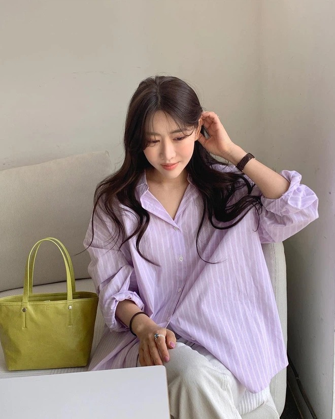 Không cần giảm cân, chị em vẫn tự tin khoe dáng ngời ngợi nhờ những kiểu áo che khuyết điểm - Ảnh 5 Không cần giảm cân, chị em vẫn tự tin khoe dáng ngời ngợi nhờ những kiểu áo che khuyết điểm - Ảnh 5
